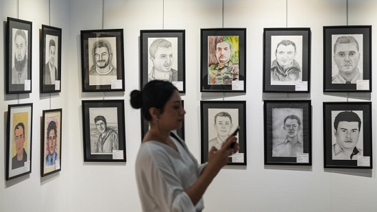 Afyonkarahisar resim sergileri ve profesyonel yağlıboya portre çalışmaları - Kuş Adam Sanat